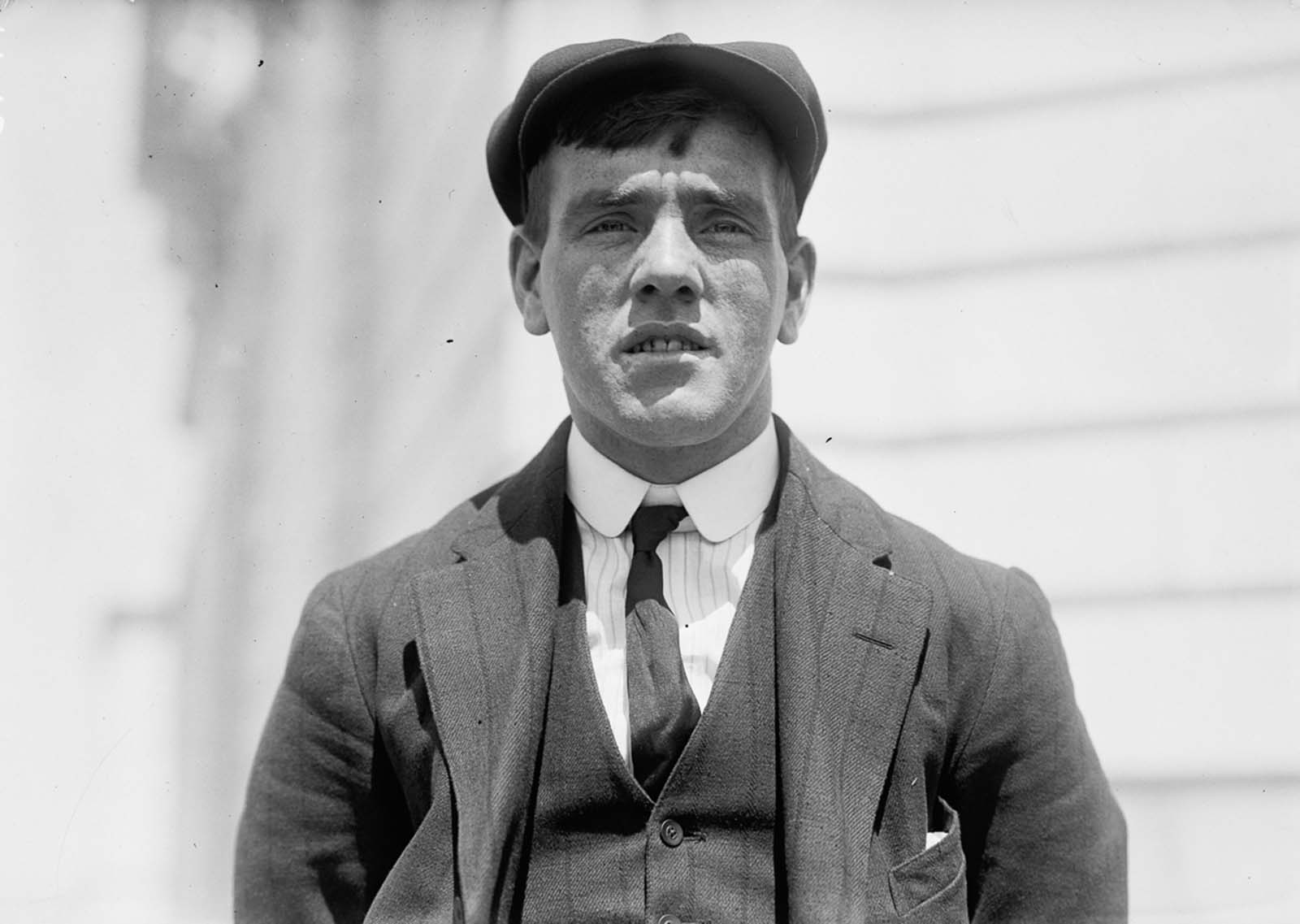 These Pictures Document the Moment when the Titanic Survivors Arrived Home, 1912